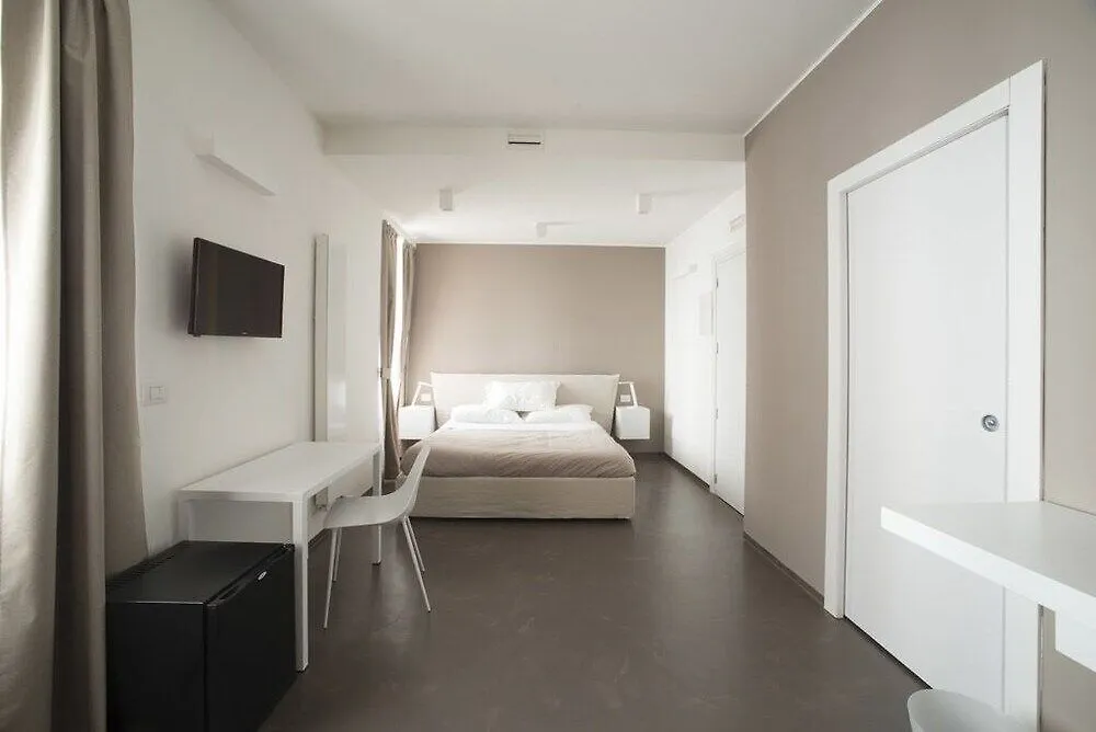 Hotel Villino Milano 2*,